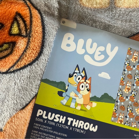 NWT Bluey & Bingo Halloween Fall Blanket Throw - Picture 2 of 2